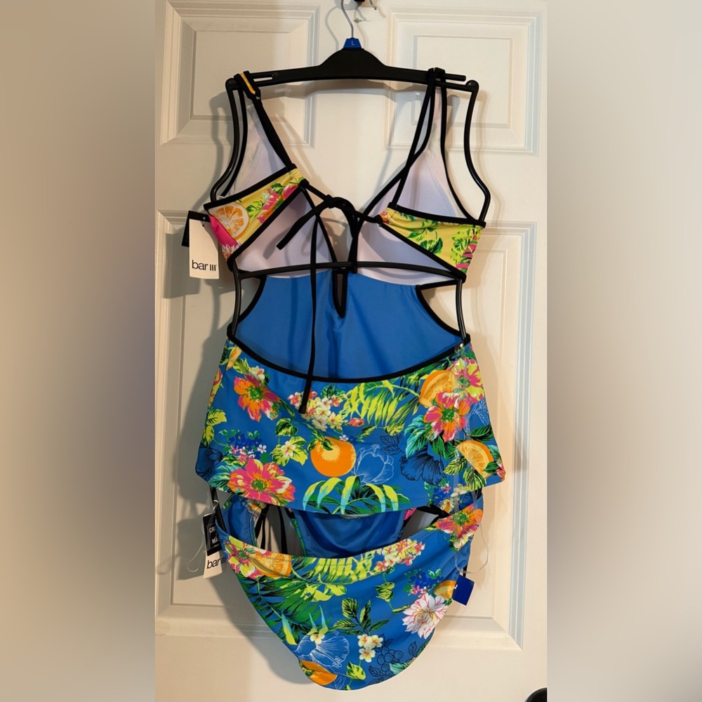 Bar III Plunge Tankini Tropical Print Size L Bottoms and Medium Top - Picture 2 of 5